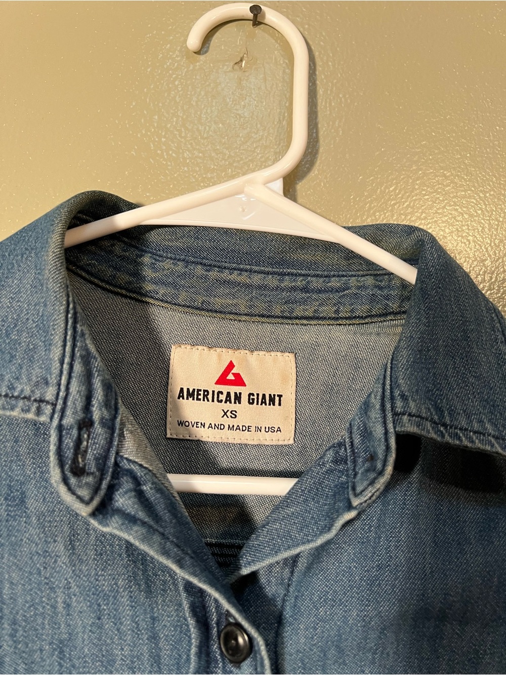 American Giant Women’s Size XS Chambray Denim Button Down Shirt Blue 100% Cotton - Picture 8 of 9